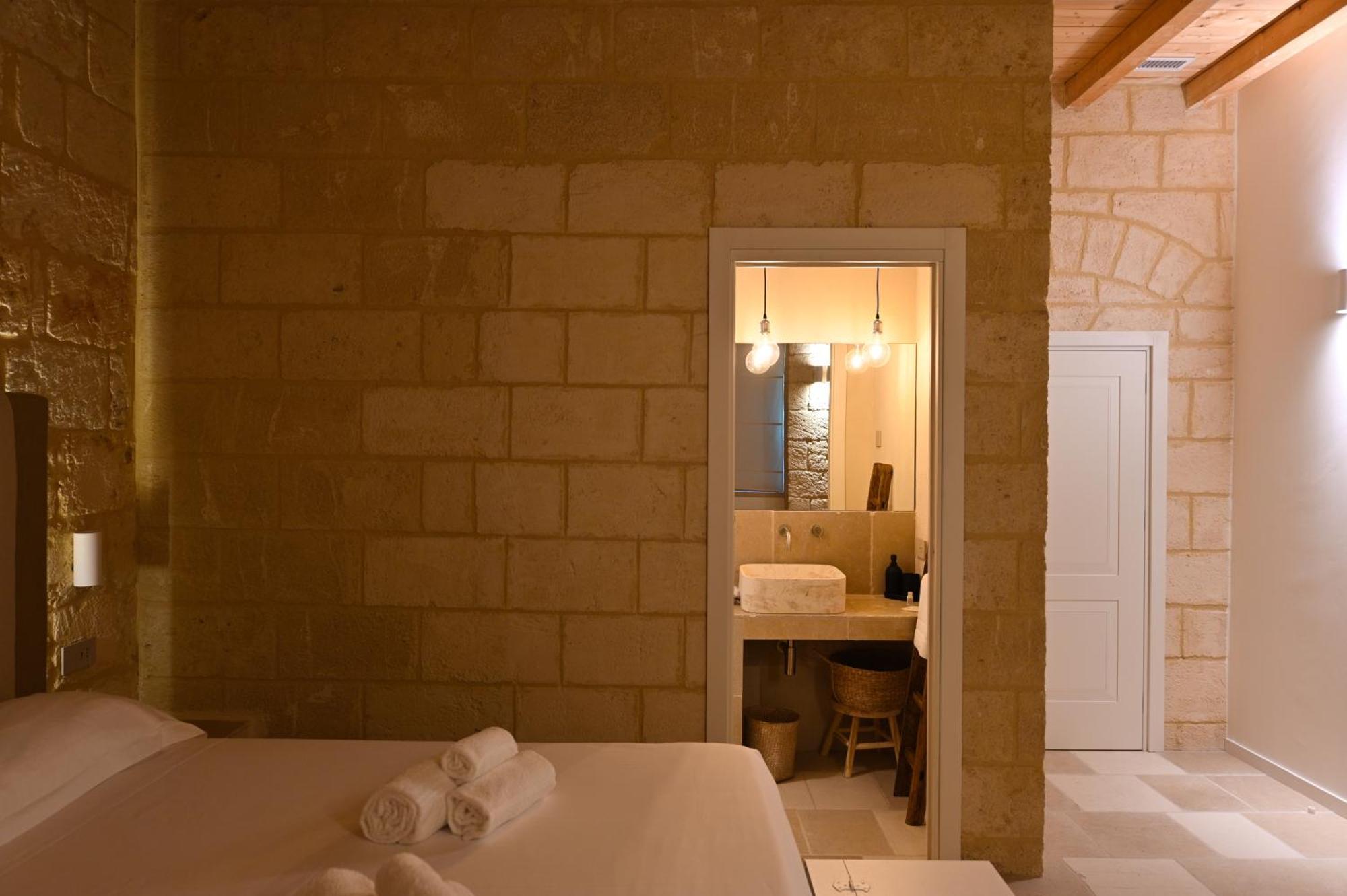 Palazzo Momi Bed & Breakfast Bari Eksteriør bilde