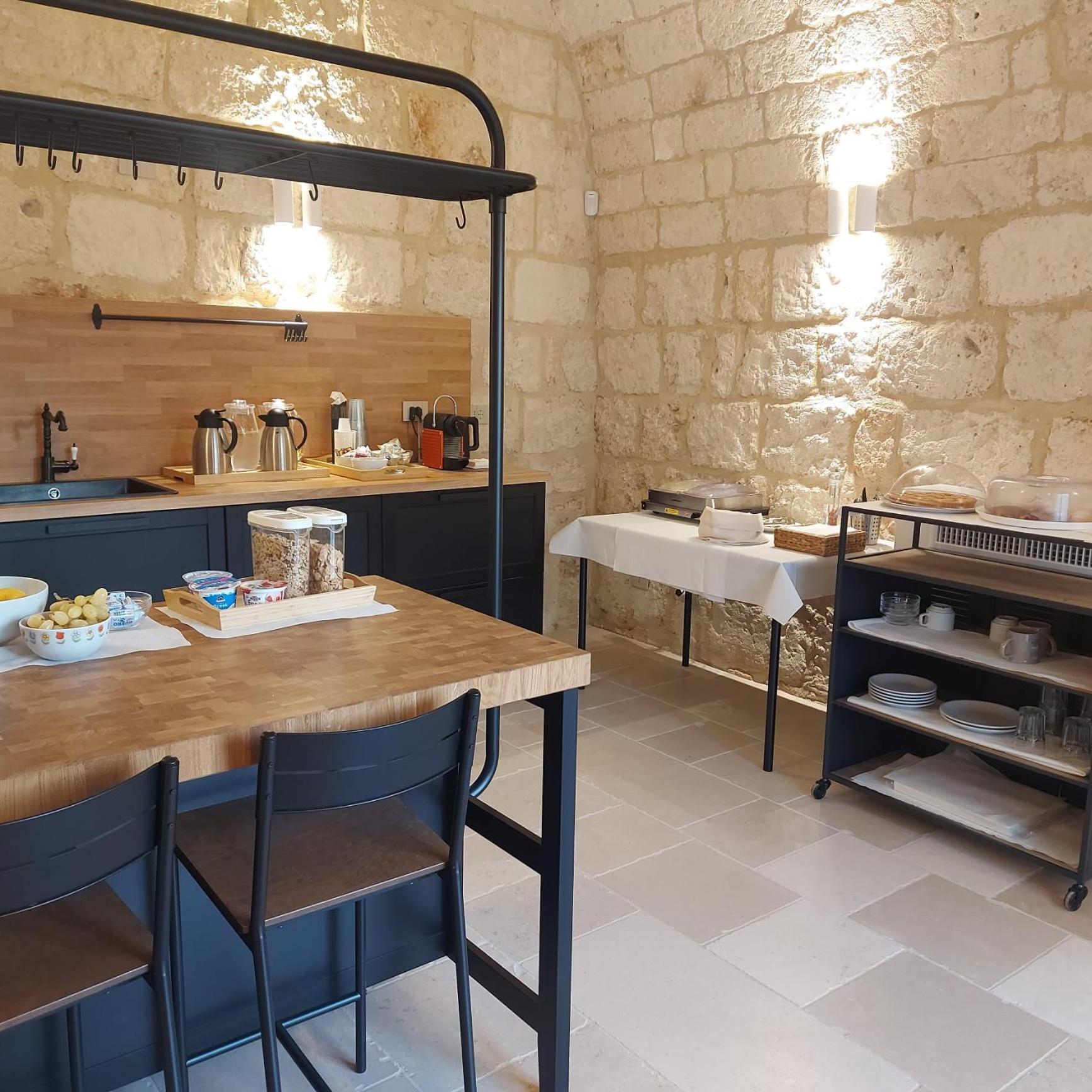 Palazzo Momi Bed & Breakfast Bari Eksteriør bilde